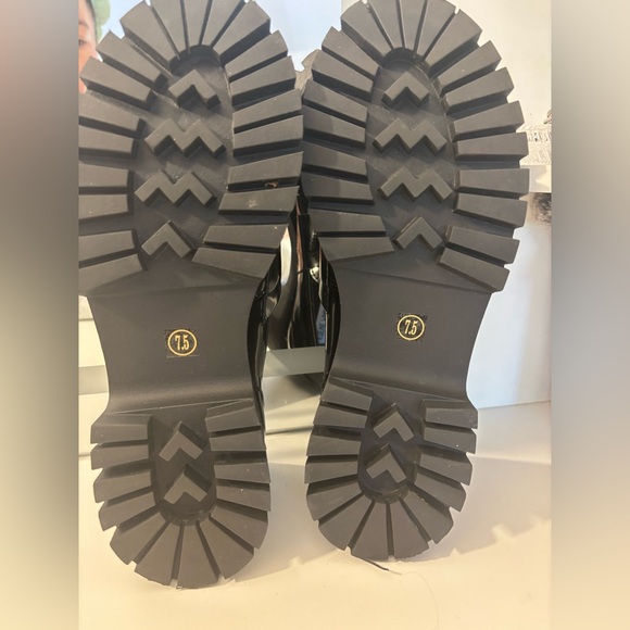 Worn once | Steve Madden Landon Black Leather Platform Loafer - Picture 3 of 3